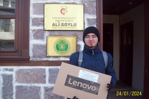 Bursiyer Kardeşlerimize Laptop Dağıtım Projesi